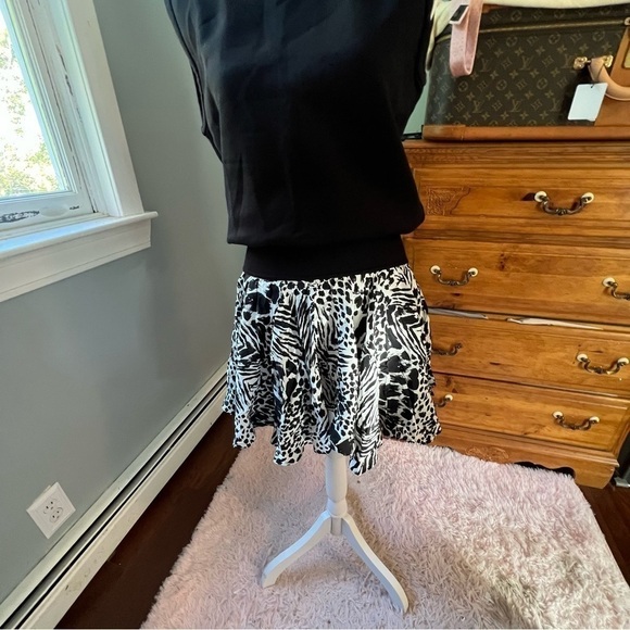 LOUIS vuitton dress (M) (flaw to mention) - Picture 13 of 16